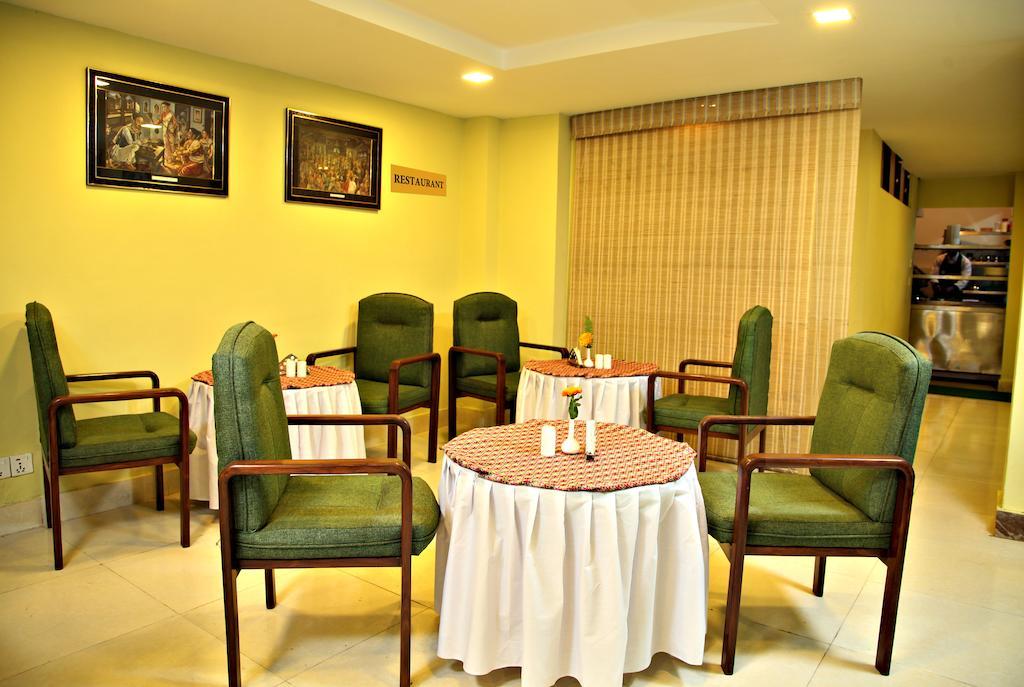 New Hotel Panda Kathmandu Buitenkant foto