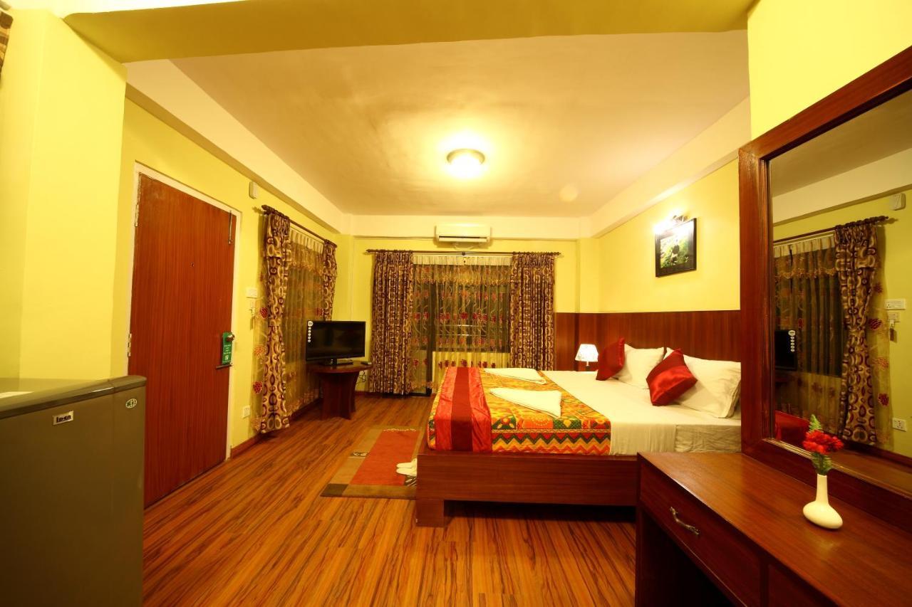 New Hotel Panda Kathmandu Buitenkant foto