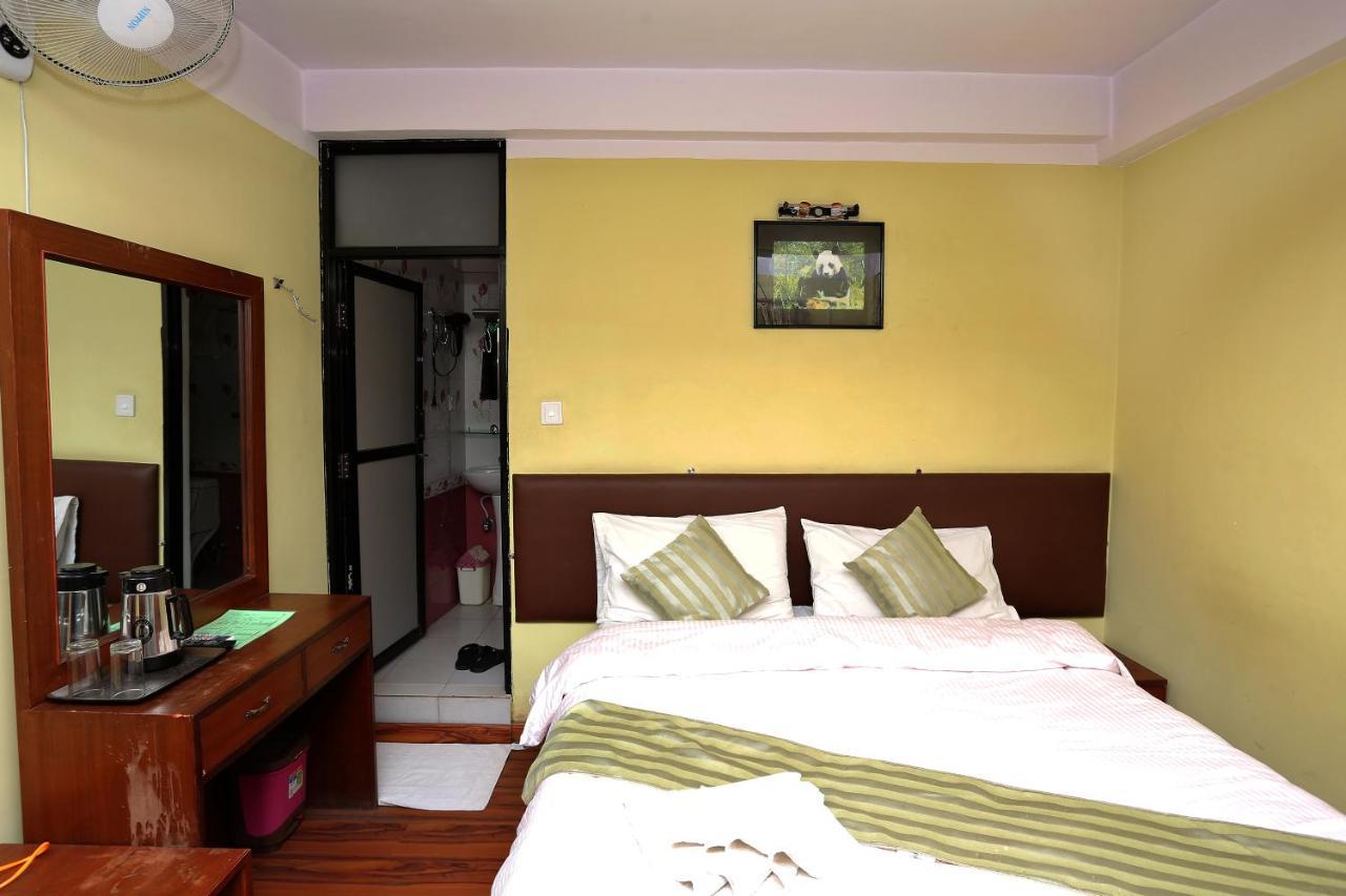 New Hotel Panda Kathmandu Buitenkant foto