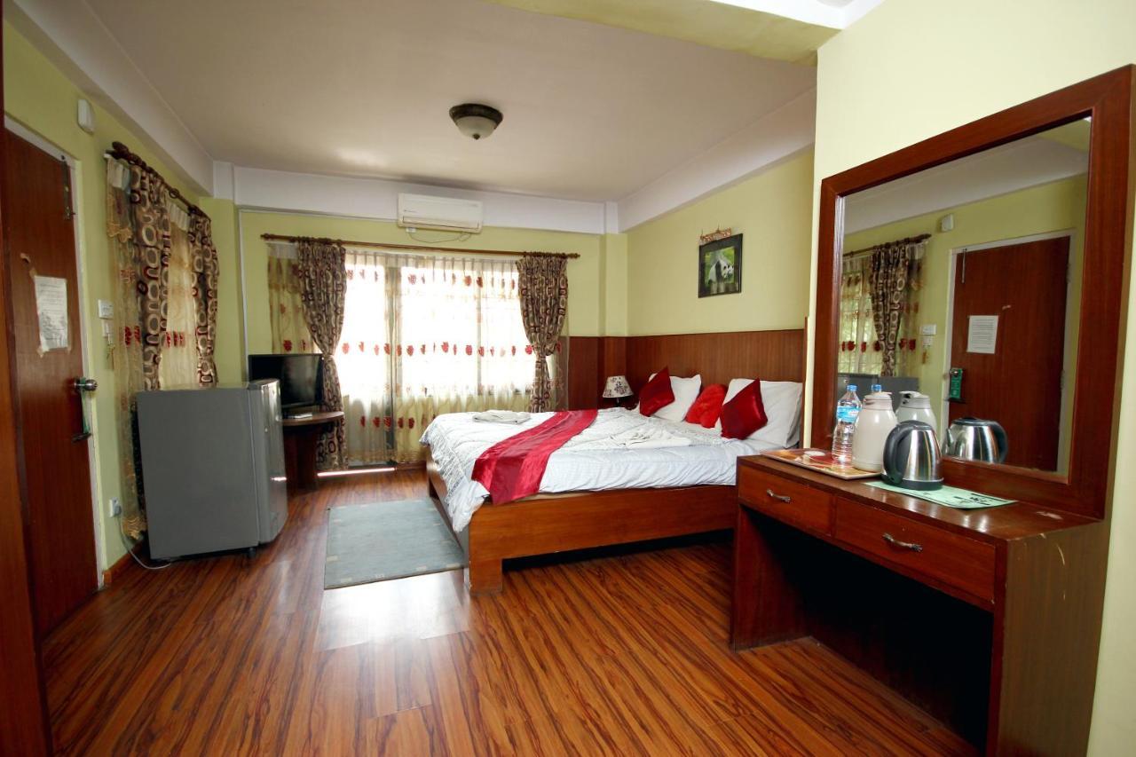 New Hotel Panda Kathmandu Buitenkant foto