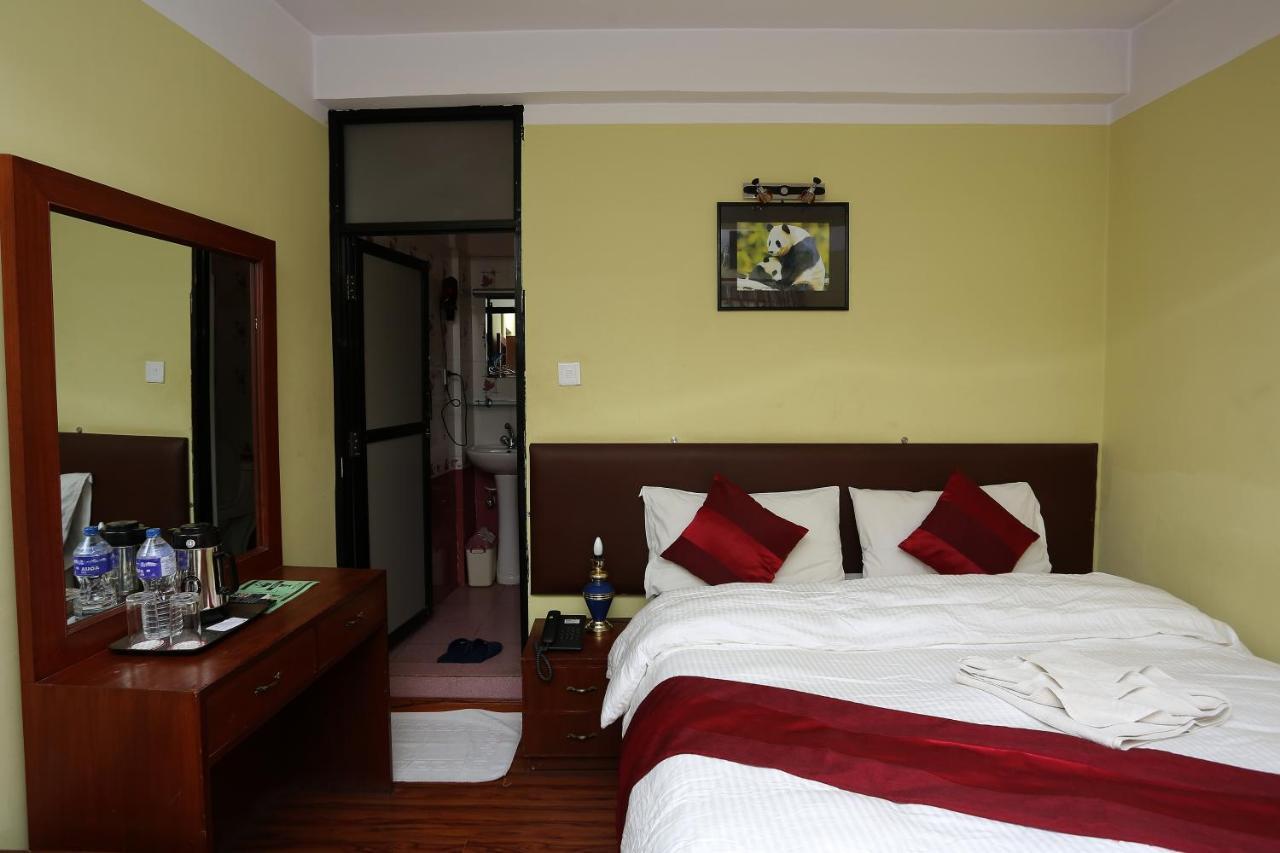 New Hotel Panda Kathmandu Buitenkant foto