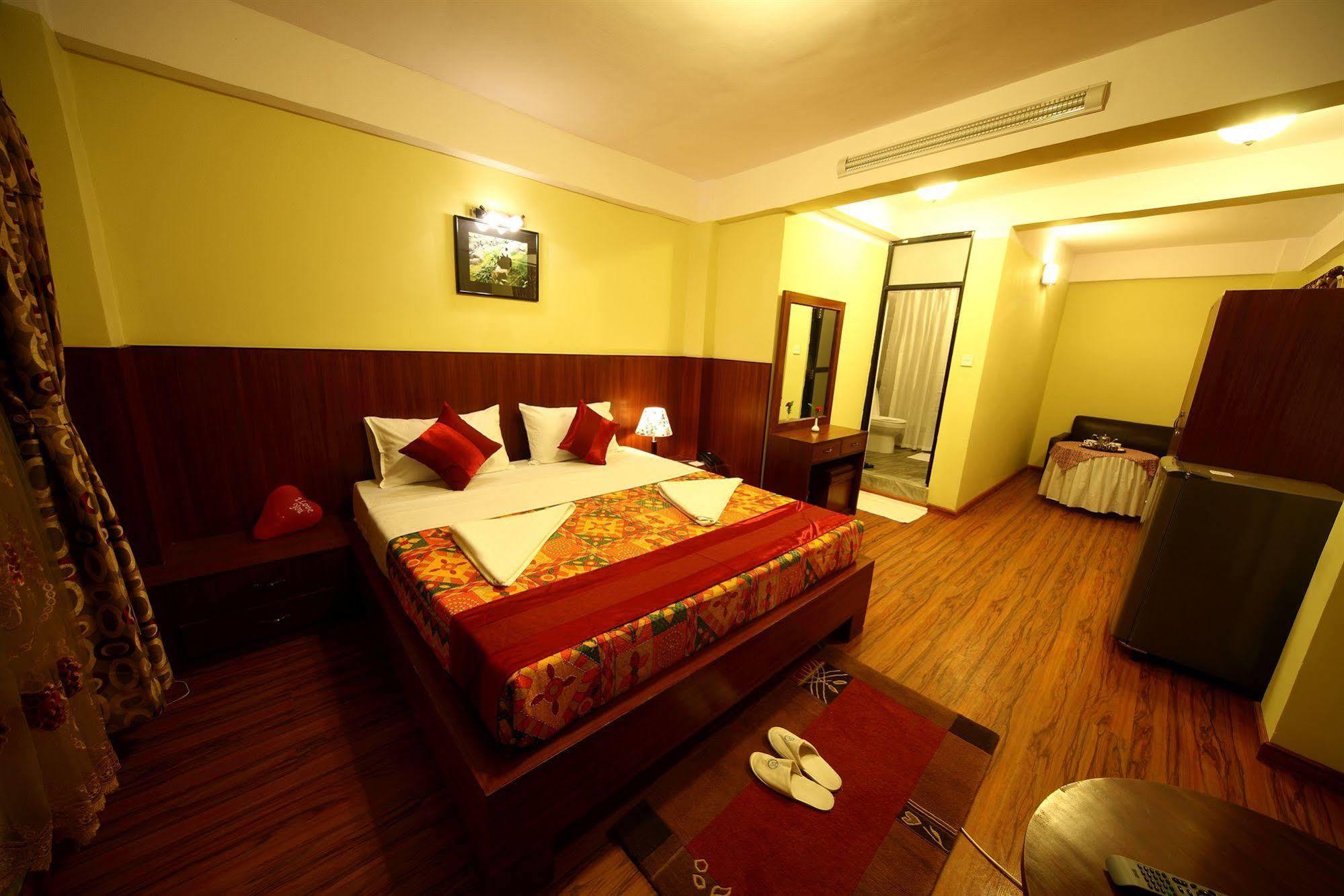 New Hotel Panda Kathmandu Buitenkant foto
