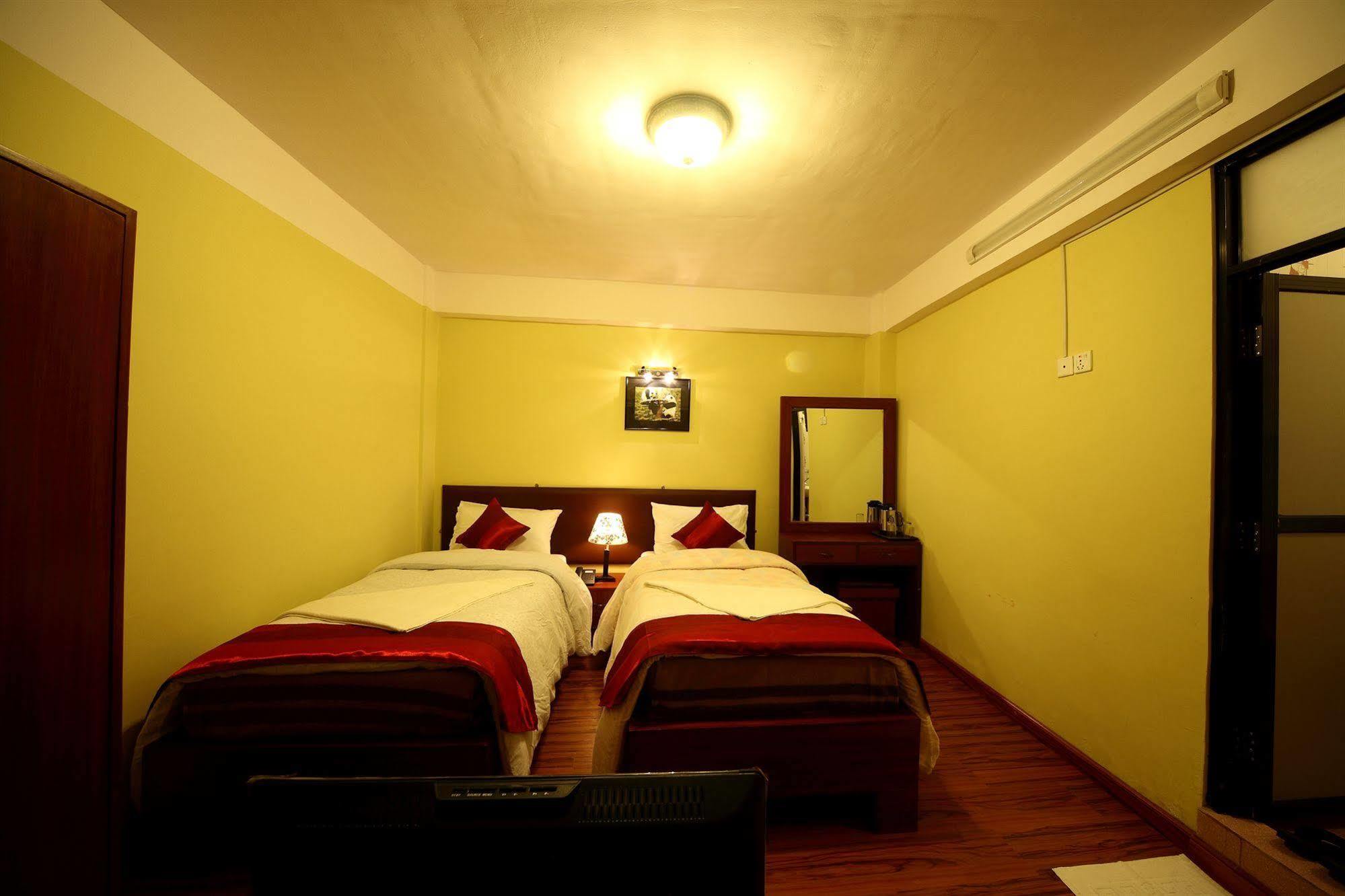 New Hotel Panda Kathmandu Buitenkant foto