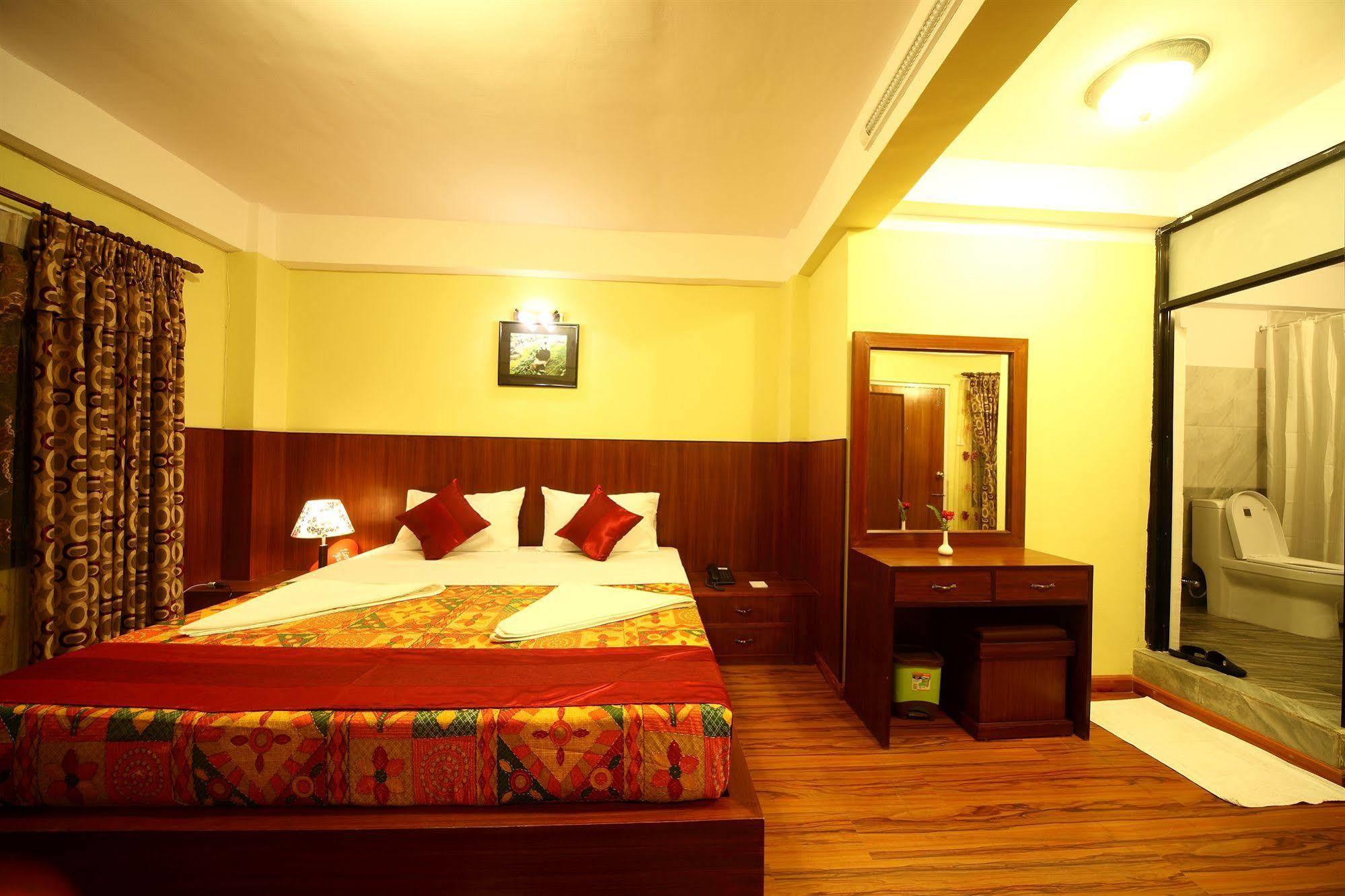 New Hotel Panda Kathmandu Buitenkant foto
