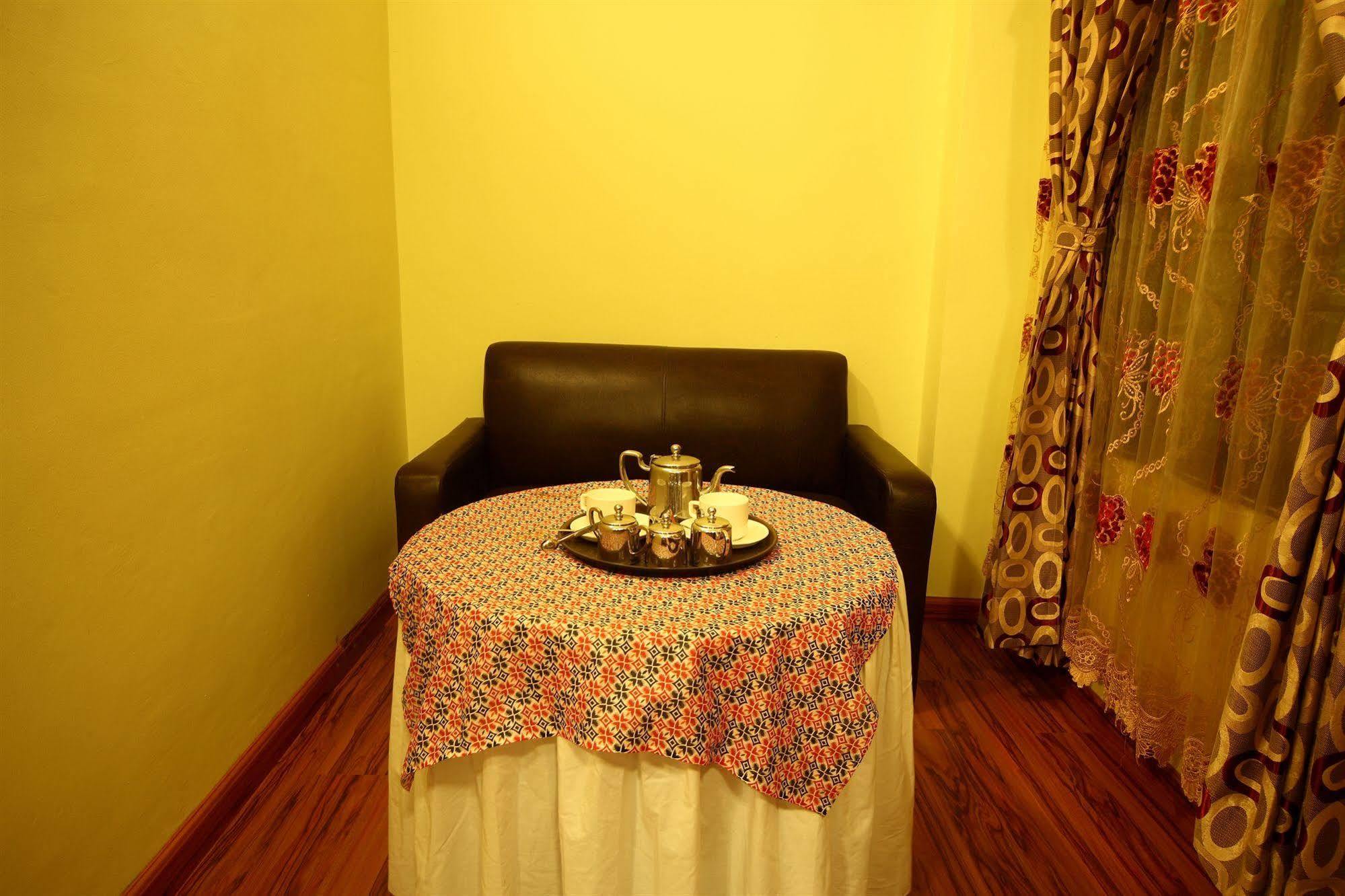 New Hotel Panda Kathmandu Buitenkant foto